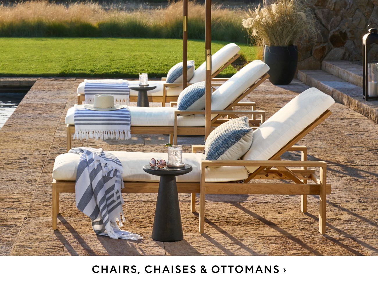  CHAIRS, CHAISES OTTOMANS 